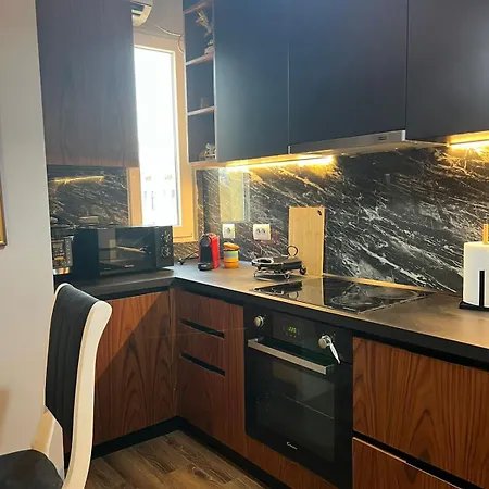 Roar Apartment