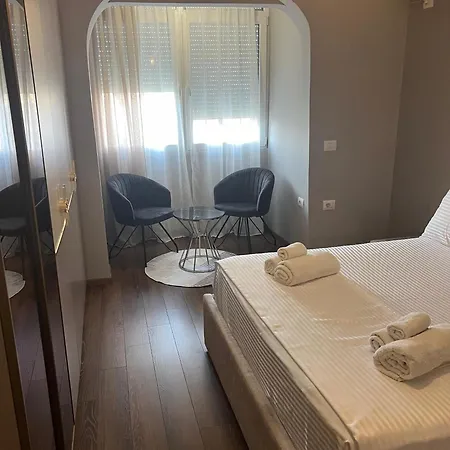 Roar Apartment *